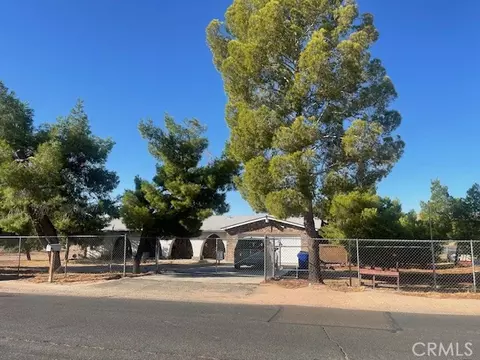 21355 Pine Ridge Ave, Apple Valley, CA 92307