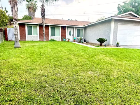 1813 Michigan St, Colton, CA 92324