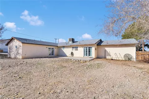 Exterior - 9983 Ladera Ave, Lucerne Valley, CA 92356 photo 4 of 7