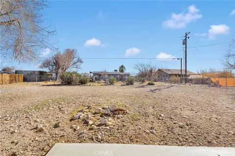 Exterior - 9983 Ladera Ave, Lucerne Valley, CA 92356 photo 6 of 7
