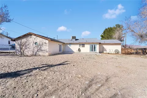 Exterior - 9983 Ladera Ave, Lucerne Valley, CA 92356 photo 5 of 7
