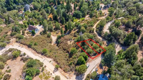1556 Craghill Dr, Cedar Glen, CA 92321 photo 11