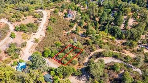 1556 Craghill Dr, Cedar Glen, CA 92321 photo 9