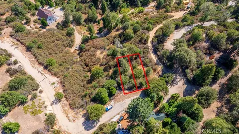 1556 Craghill Dr, Cedar Glen, CA 92321 photo 2
