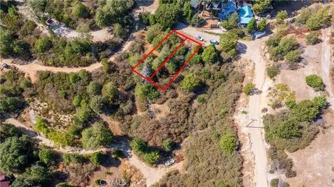 1556 Craghill Dr, Cedar Glen, CA 92321 photo 6