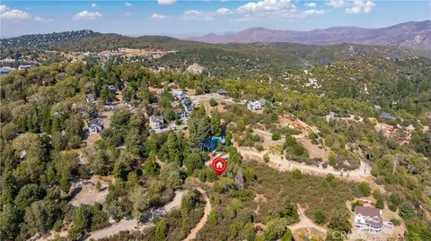 1556 Craghill Dr, Cedar Glen, CA 92321 photo 13