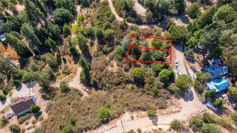 1556 Craghill Dr, Cedar Glen, CA 92321 photo 4