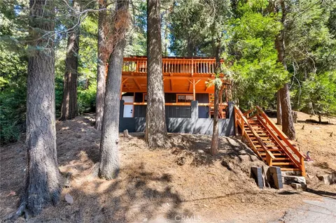 739 Lake Dr, Lake Arrowhead, CA 92385
