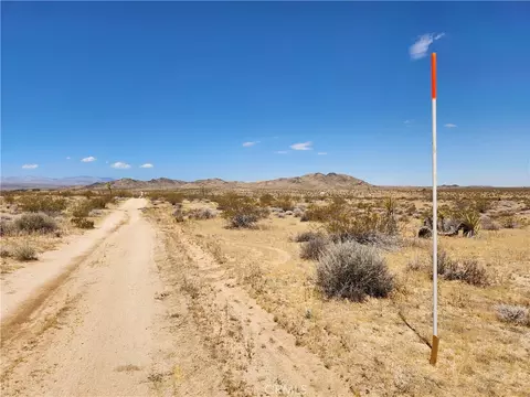 15 Bowman Trl, Joshua Tree, CA 92252