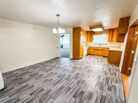 Dining - 29040 Gabilan, Barstow, CA 92311 photo 1 of 1