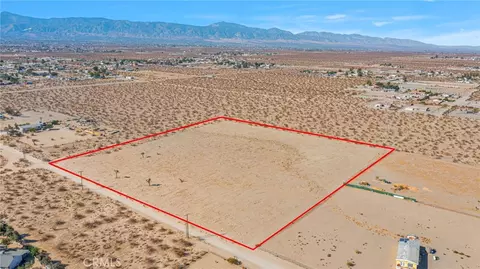 11111 W Johnson Rd, Phelan, CA 92371