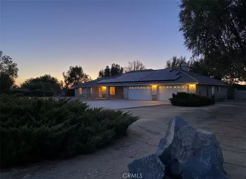14388 Musgrave Rd, Oak Hills, CA 92344