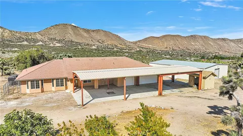 4426 Oil Well Rd, Phelan, CA 92371