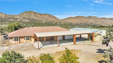 4426 Oil Well Rd, Phelan, CA 92371