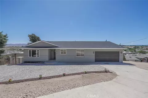 16739 Mission St, Hesperia, CA 92345