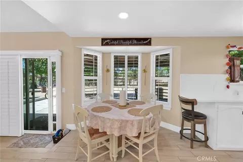 Dining - 15908 Acoma Rd, Apple Valley, CA 92307 photo 1 of 4
