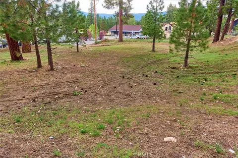 545 Wren Dr, Big Bear Lake, CA 92315