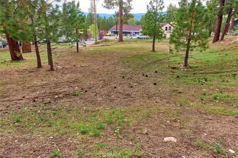 545 Wren Dr, Big Bear Lake, CA 92315