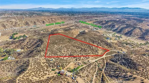111 Starlight Dr, Hesperia, CA 92345