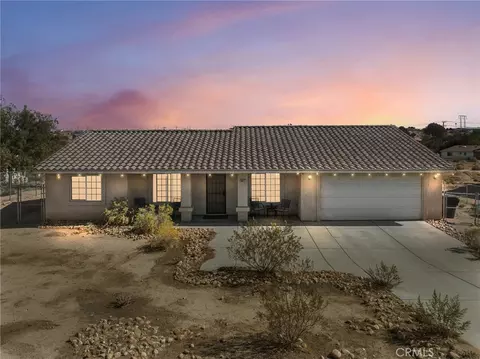 16815 El Evado, Victorville, CA 92394