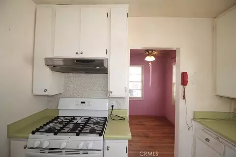 Kitchen - 100 E Desert Vw, Barstow, CA 92311 photo 2 of 2