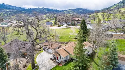 View/Area - 28841 Delaware Dr, Tehachapi, CA 93561 photo 3 of 4