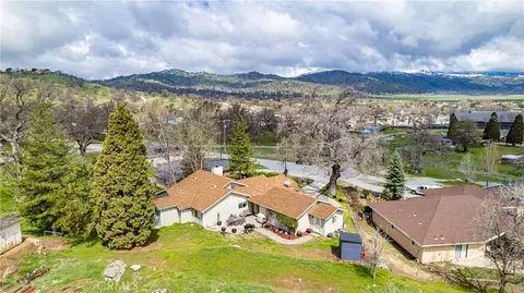 View/Area - 28841 Delaware Dr, Tehachapi, CA 93561 photo 1 of 4
