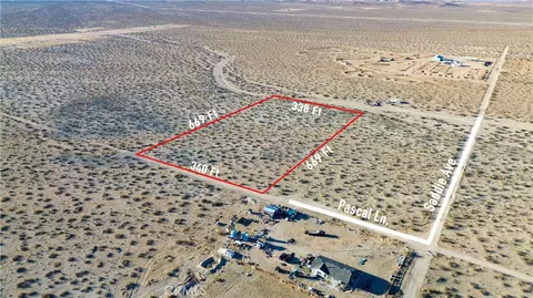 462 Pascal Ln, Adelanto, CA 92301 photo 5