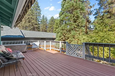 Exterior - 1585 Linnet, Wrightwood, CA 92397 photo 6 of 13