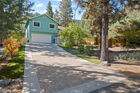 Exterior - 1585 Linnet, Wrightwood, CA 92397 photo 3 of 13