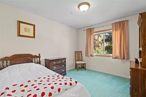 Bedroom - 1585 Linnet, Wrightwood, CA 92397 photo 4 of 5