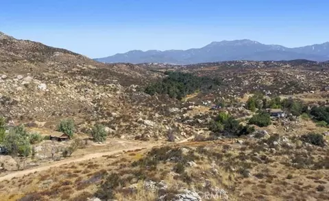 42190 Cactus Vly, Hemet, CA 92544