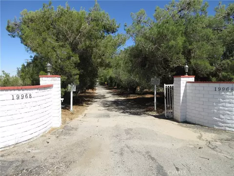 19968 Bear Valley Rd, Apple Valley, CA 92308