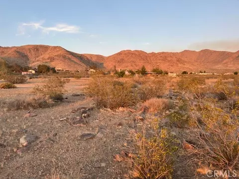 20 Old Mine, Apple Valley, CA 92307 photo 4