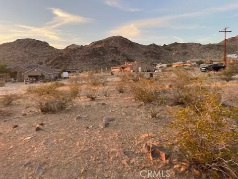 20 Old Mine, Apple Valley, CA 92307 photo 5