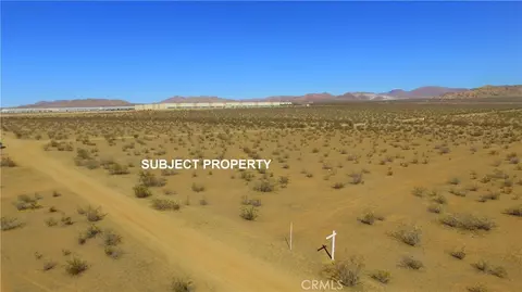 46337131 Comanche Rd, Apple Valley, CA 92307