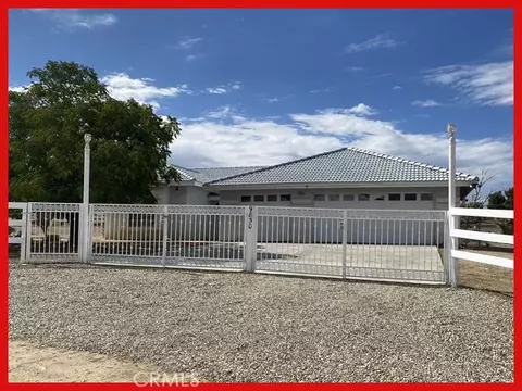 9850 Del Valle Ave, Phelan, CA 92371