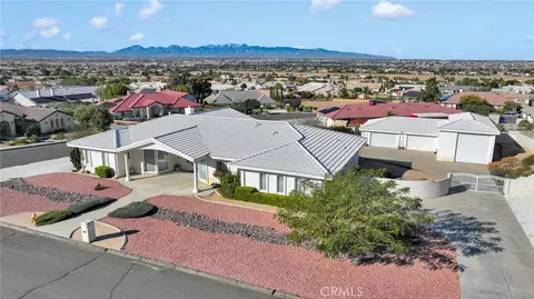 13434 Sunset Dr, Apple Valley, CA 92308