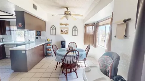 Dining - 9381 Choiceana, Hesperia, CA 92345 photo 1 of 1