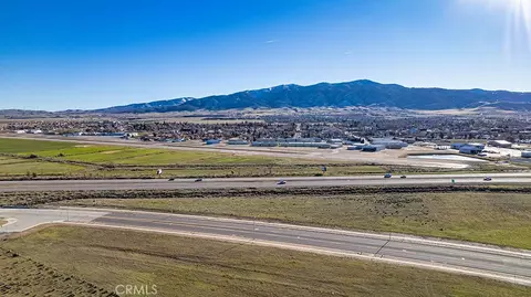8 Challenger, Tehachapi, CA 93561