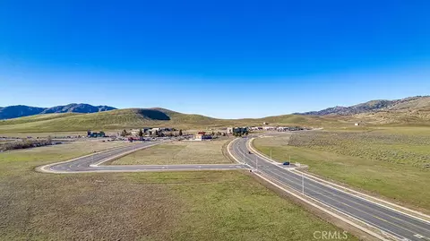8 Challenger, Tehachapi, CA 93561 photo 5