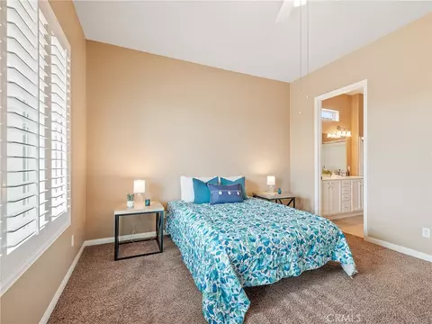 Bedroom - 10364 Lakeshore Dr, Apple Valley, CA 92308 photo 3 of 5