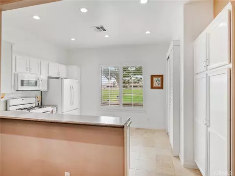 Kitchen - 10364 Lakeshore Dr, Apple Valley, CA 92308 photo 1 of 4