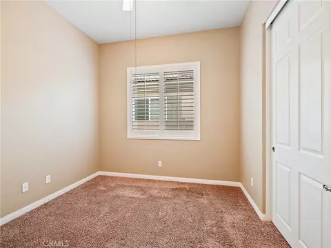 Bedroom - 10364 Lakeshore Dr, Apple Valley, CA 92308 photo 4 of 5