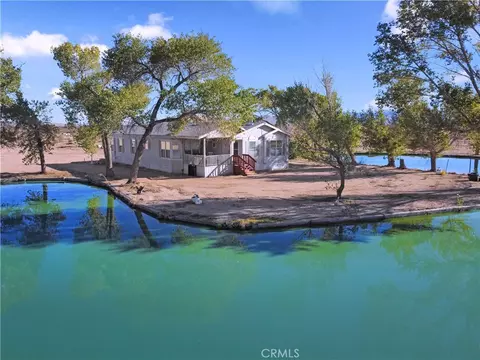 46909 Twin Lakes Dr, Newberry Springs, CA 92365