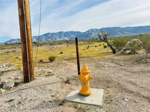 32 Amber, Lucerne Valley, CA 92356