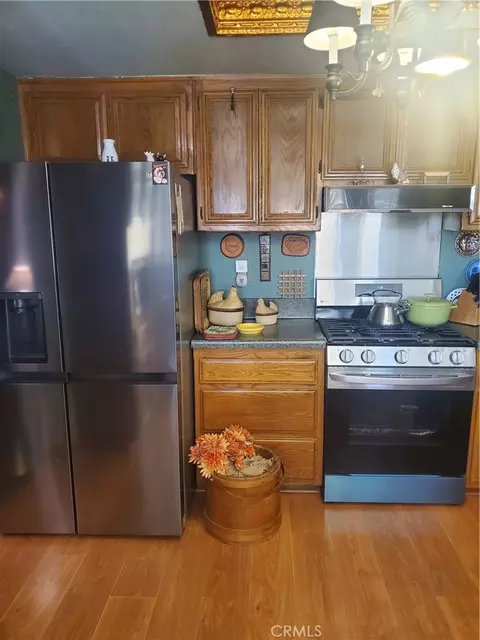 Kitchen - 9448 Braceo, Oak Hills, CA 92344 photo 1 of 4