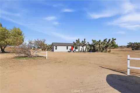 8171 Buttonwood St, Phelan, CA 92371