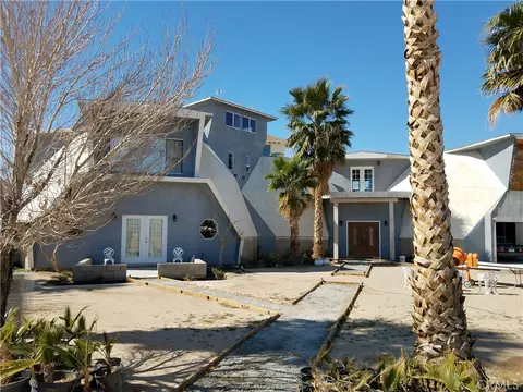 45985 Cottonwood Rd, Newberry Springs, CA 92365