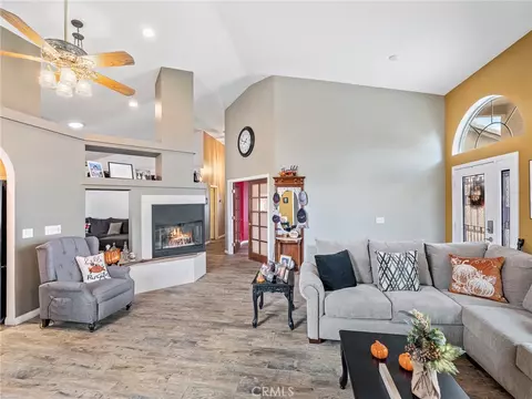 Living - 10160 Pineview Rd, Pinon Hills, CA 92372 photo 1 of 3